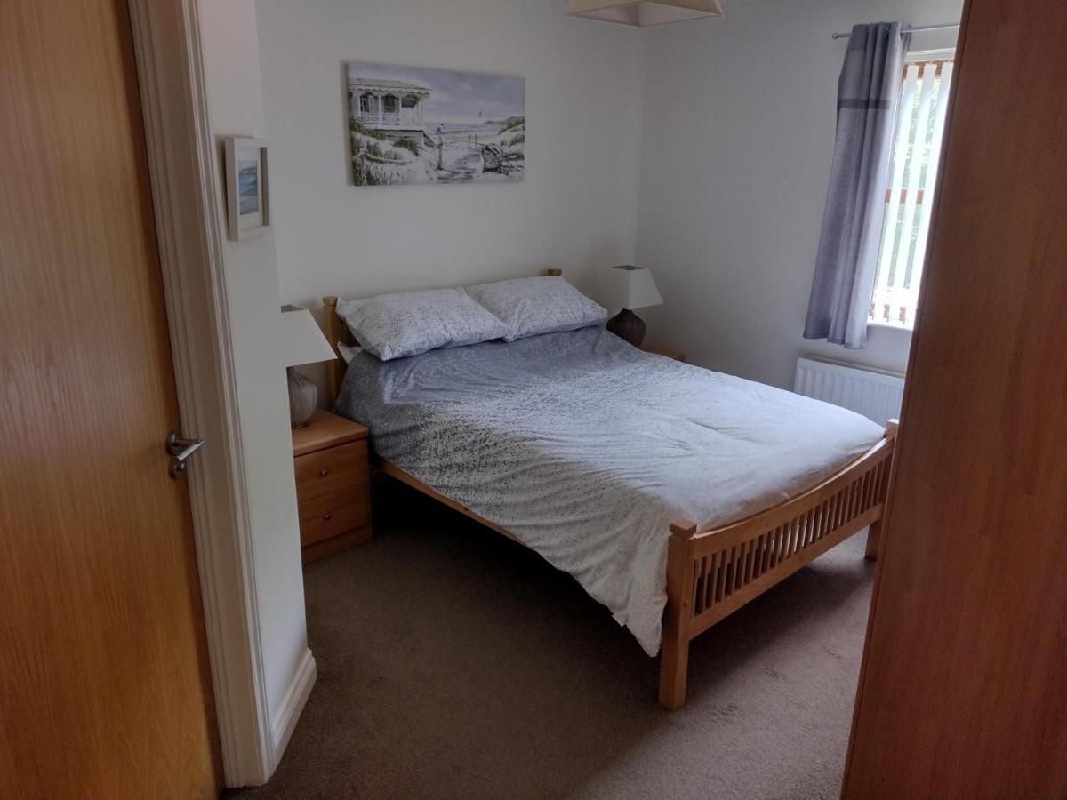 Mournes Snug Villa Newcastle  Bagian luar foto