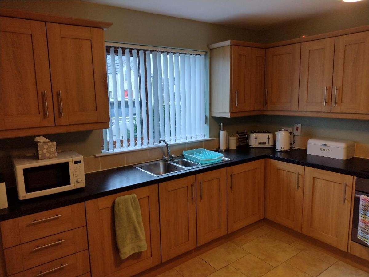 Mournes Snug Villa Newcastle  Bagian luar foto